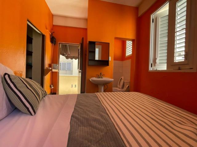 Fresh Tropical Colonial Style Walk-Up- Rooftop Terrace- Beach View San Juan Buitenkant foto